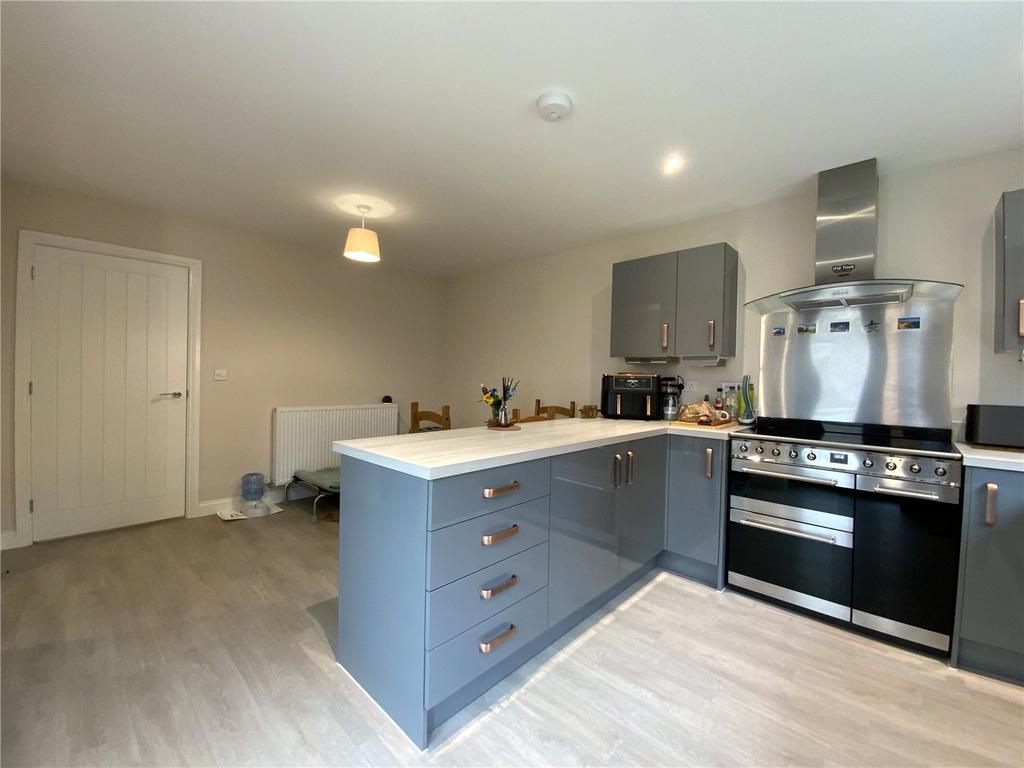 Kitchen/Dining