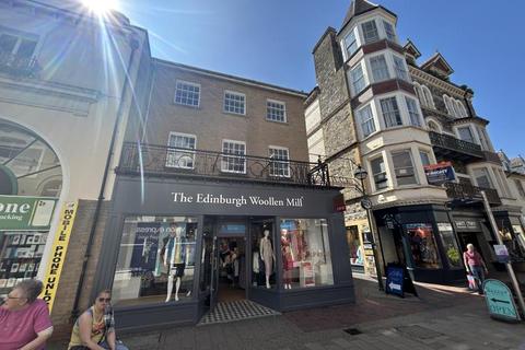 2 bedroom flat to rent, High Street, Barnstaple, EX31 1HX