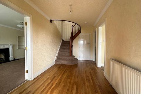 4 bedroom detached house to rent, Watford Gap Road, Lichfield WS14