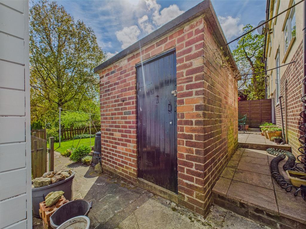 Outbuilding with Electrical Supply