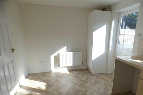 2 bedroom terraced house to rent, Hartland Drive, Market Harborough LE16