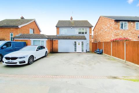 3 bedroom detached house for sale, Barkby Road, Syston, LE7