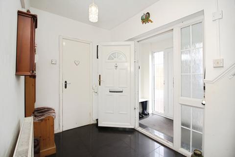 3 bedroom detached house for sale, Barkby Road, Syston, LE7