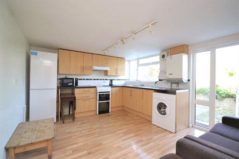 1 bedroom terraced house to rent, Crescent Road, East Sussex BN2