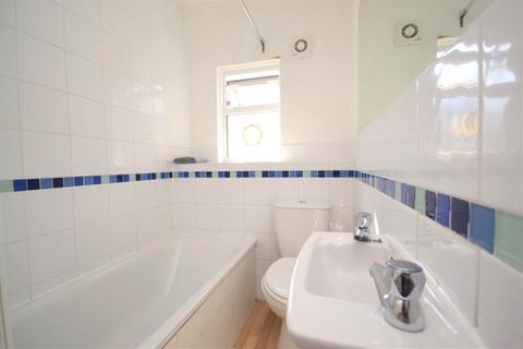 1 bedroom terraced house to rent, Crescent Road, East Sussex BN2