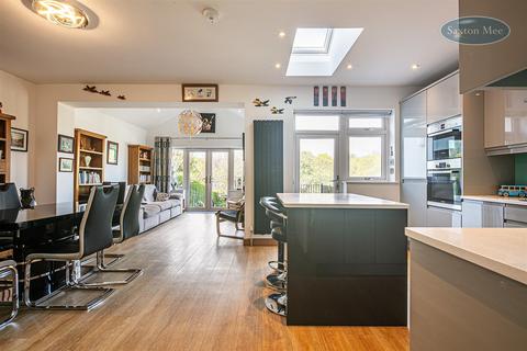 2 bedroom detached bungalow for sale, Rivelin Bank, Rivelin, Sheffield