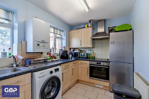 3, Alexandra Place Alexandra Road, Romford, RM1 2AH