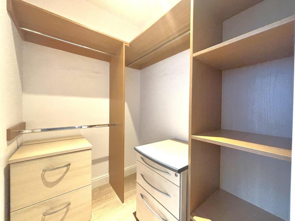 Walk in Wardrobe.jpeg