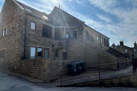 3 bedroom apartment to rent, 5 The Sun Apartments
