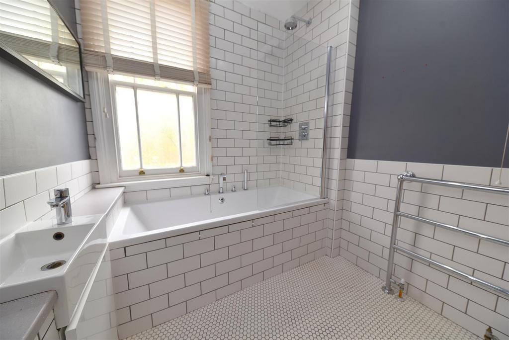 Bathroom.JPG