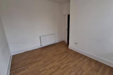 2 bedroom flat to rent, Leigh Road, London E6