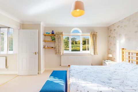 4 bedroom detached house for sale, Heatherfold Way, Pinner HA5