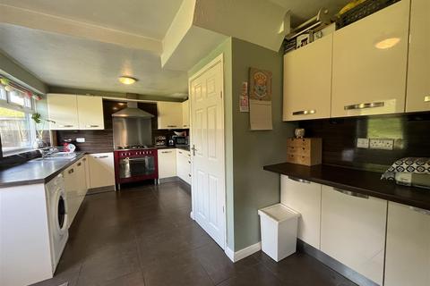 21 Villa Mount, Wyke, Bradford, BD12 9LD