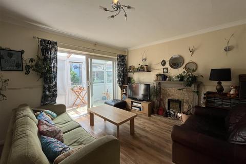 21 Villa Mount, Wyke, Bradford, BD12 9LD