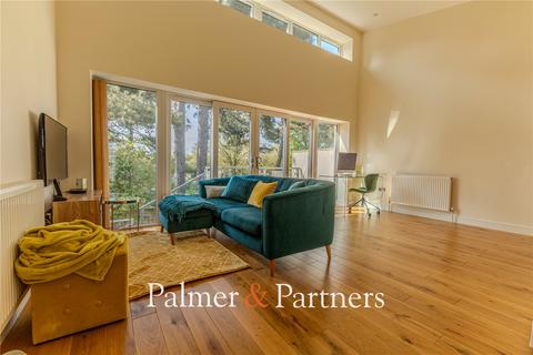 1 bedroom semi-detached house for sale, Langer Road, Felixstowe, Suffolk, IP11