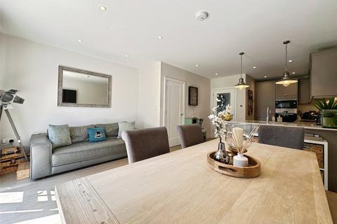 4 bedroom end of terrace house for sale, Maine Street, Berkshire RG2