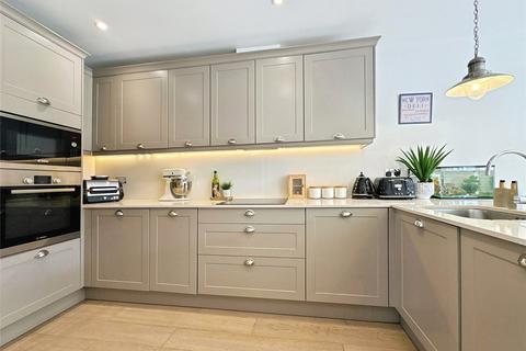 4 bedroom end of terrace house for sale, Maine Street, Berkshire RG2
