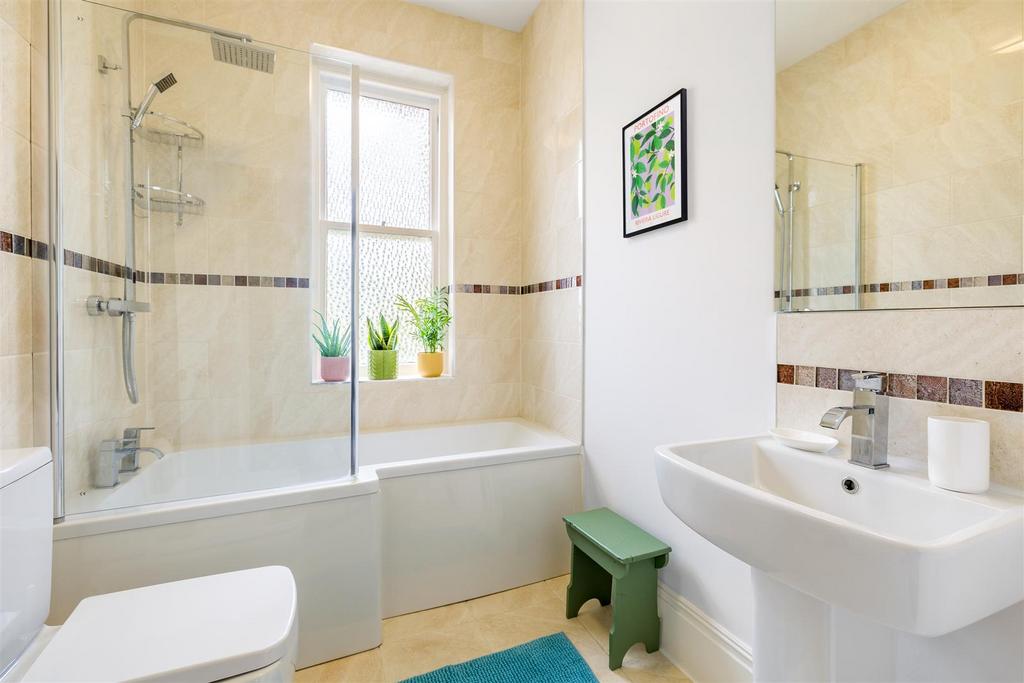 Bathroom.jpg