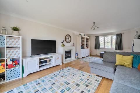 1 Badgers Close, Wanborough, Swindon, SN4 0EN