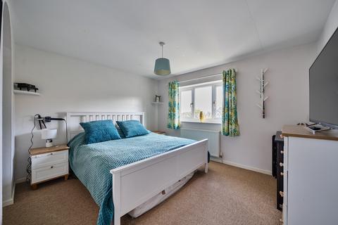 1 Badgers Close, Wanborough, Swindon, SN4 0EN