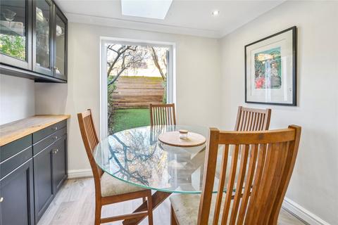 5 Meon Road, London, W3 8AN