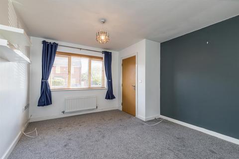 2 bedroom townhouse to rent, Kelbrook Grove, Stoke-on-Trent ST1
