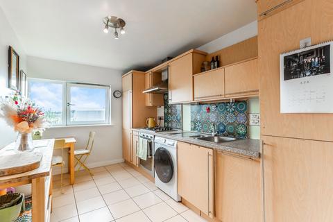 2/1, 41 Minerva Way, Glasgow, G3 8GF