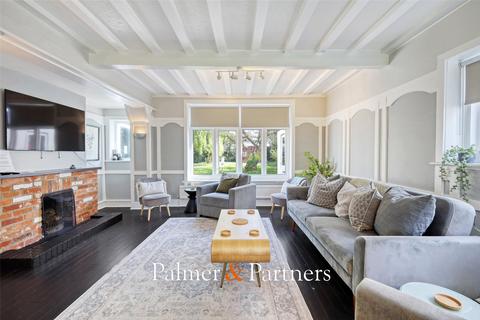 4 bedroom detached house for sale, Winchester Road, Frinton-on-Sea, Essex, CO13