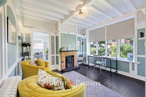 4 bedroom detached house for sale, Winchester Road, Frinton-on-Sea, Essex, CO13