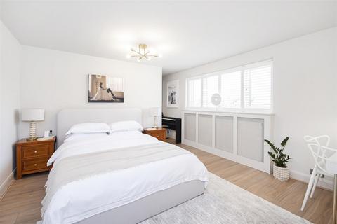 2 bedroom flat for sale, The Park, Ealing, W5