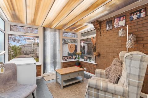 2 bedroom semi-detached bungalow for sale, Laburnum Avenue, Woolston, WA1