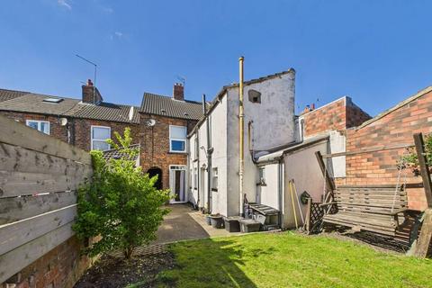 2 bedroom terraced house for sale, West Parade , Sutton , HU7 4XU