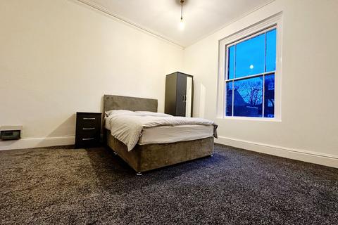 1 bedroom in a house share to rent, 13 Wellington Road, Smethwick, B67