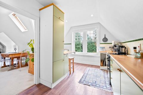 3 bedroom apartment for sale, Cavendish Road, Weybridge, KT13