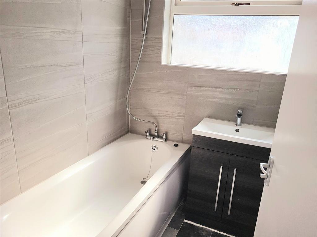 Bath 1.jpg