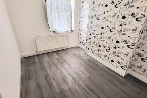 27 Angle Road, Grays, RM20 4AP
