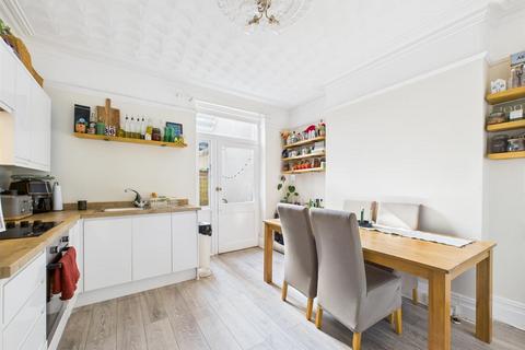 2 bedroom apartment for sale, Mary Street, Porthcawl CF36