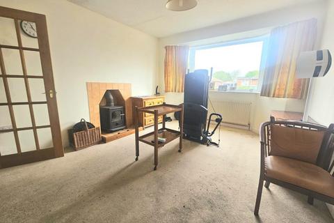 32 Leaze Close, Berkeley, GL13 9DA