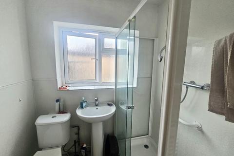 32 Leaze Close, Berkeley, GL13 9DA