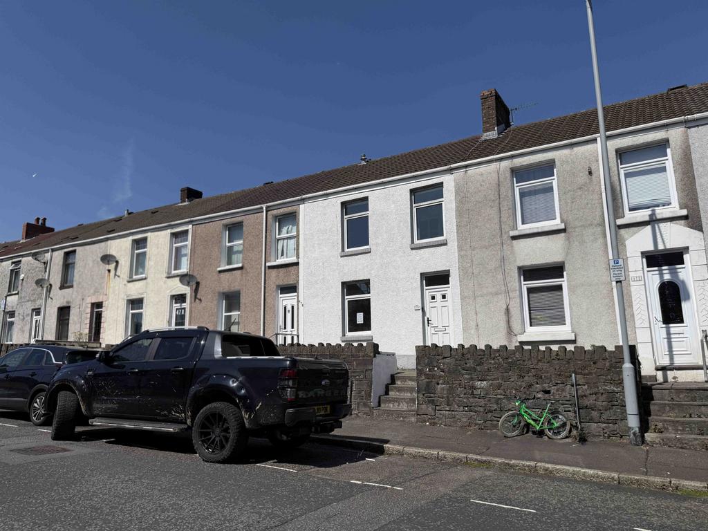2 bedroom Terraced for Sale