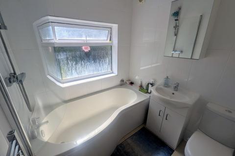 2 bedroom semi-detached house to rent, Courtenay Road, Birmingham, B44