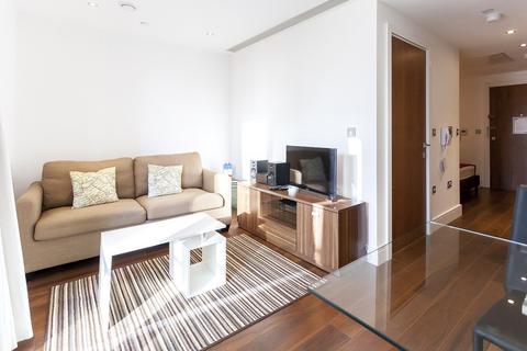 undefined, Lincoln Plaza, South Quay, E14