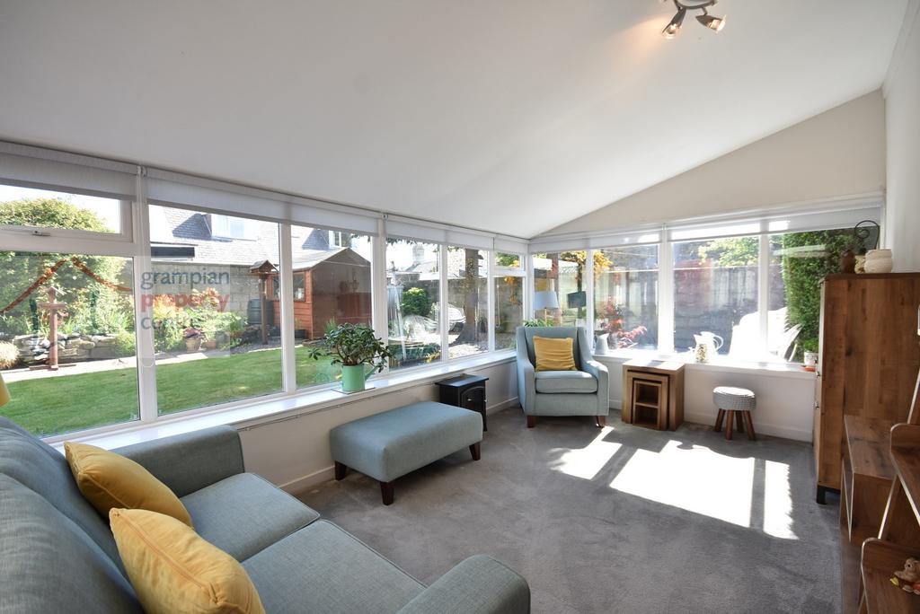 Sun room .JPG