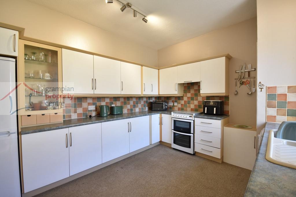 Kitchen .JPG