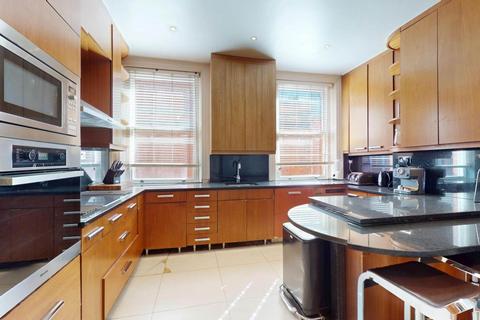 undefined, Albert Gate Court, Knightsbridge, SW1X