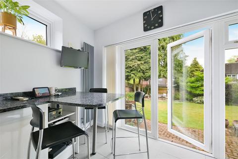 23 The Ridings, Epsom, KT18 5JQ