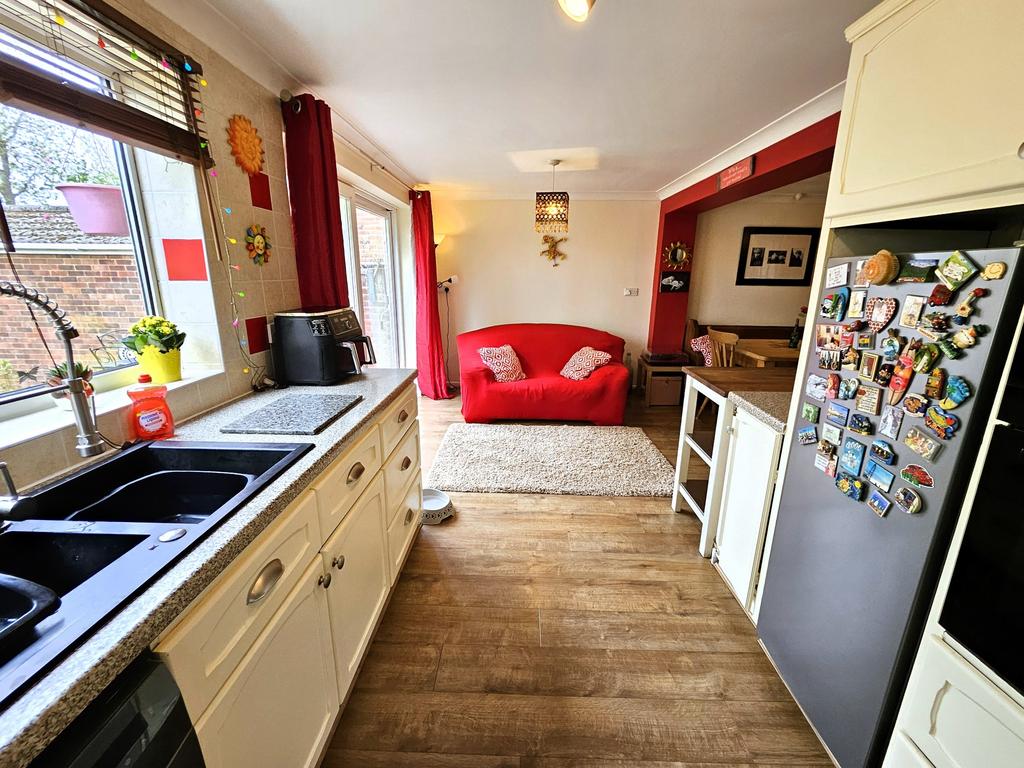 Kitchen Dining room
