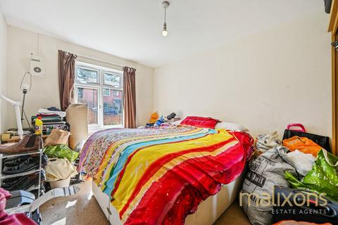 1 bedroom flat for sale, Leithcote Path, London SW16