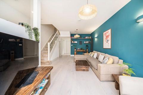 63 Trevelyan Road, London, SW17 9LR