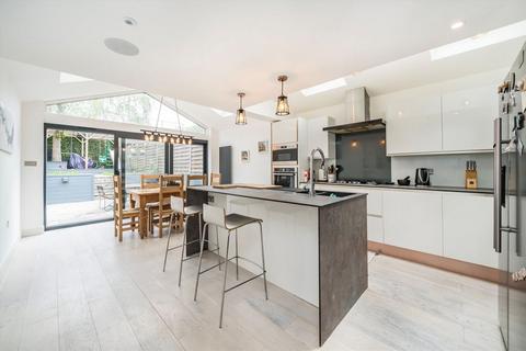 63 Trevelyan Road, London, SW17 9LR